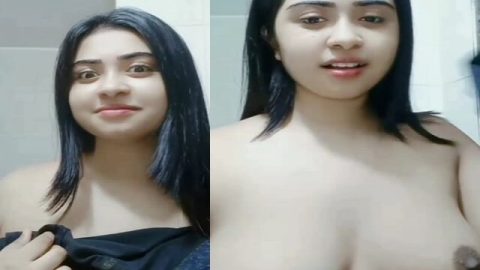 Gorgous maal naked chat on live video call with lover