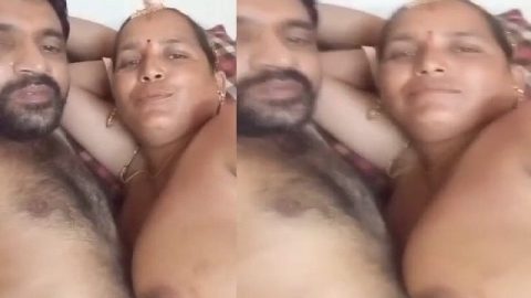 Mature aunty hugging topless big boobs viral show