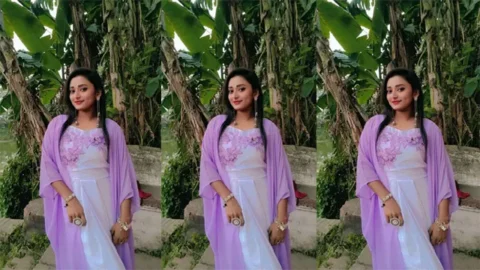 Cute Desi Girl Nude Showing