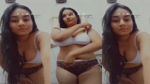 Beautiful Cute Sexy Tanker Gf Showing