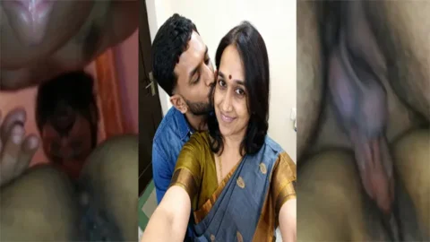 Telugu OYO Mom Her Pussy - Getting Fucked Hard Pron Video