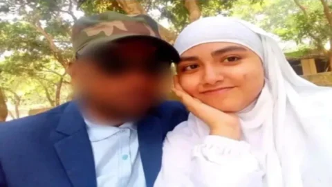 Hijabi GF Showing Boobs Pussy And Kissing With Lover Desi Porn MMS